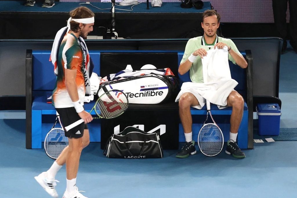 Australian Open: Ο Μεντβέντεφ σταμάτησε τον Τσιτσιπά