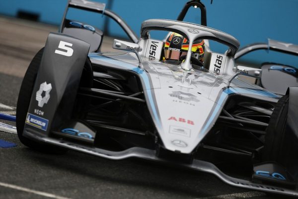 Formula E: Βήμα τίτλου για τον Βαντόρν (vid)