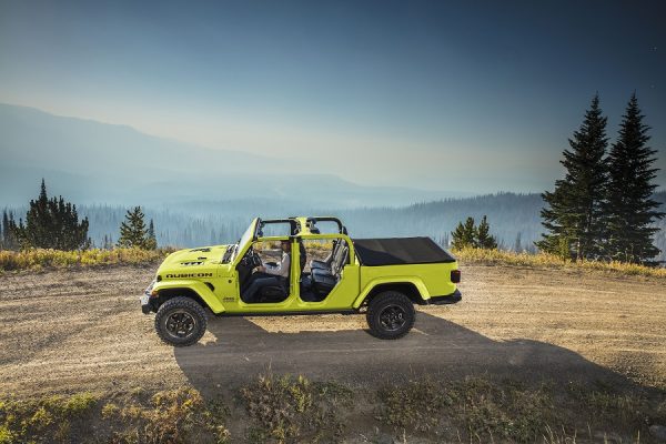 Το Jeep Gladiator τραβάει τα βλέμματα