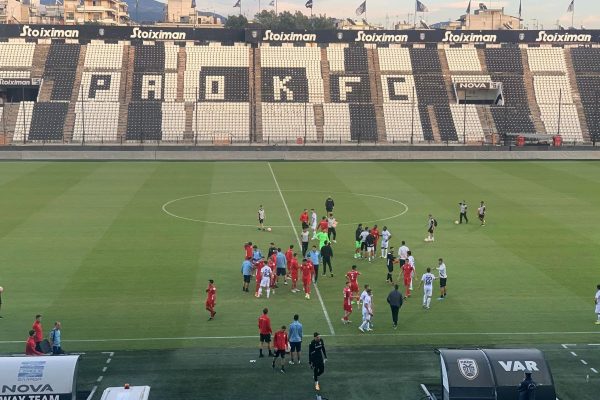 ΠΑΟΚ-Πανσερραϊκος 1-1: Ο τραυματισμός του Μπράντον Τόμας επισκίασε το φιλικό