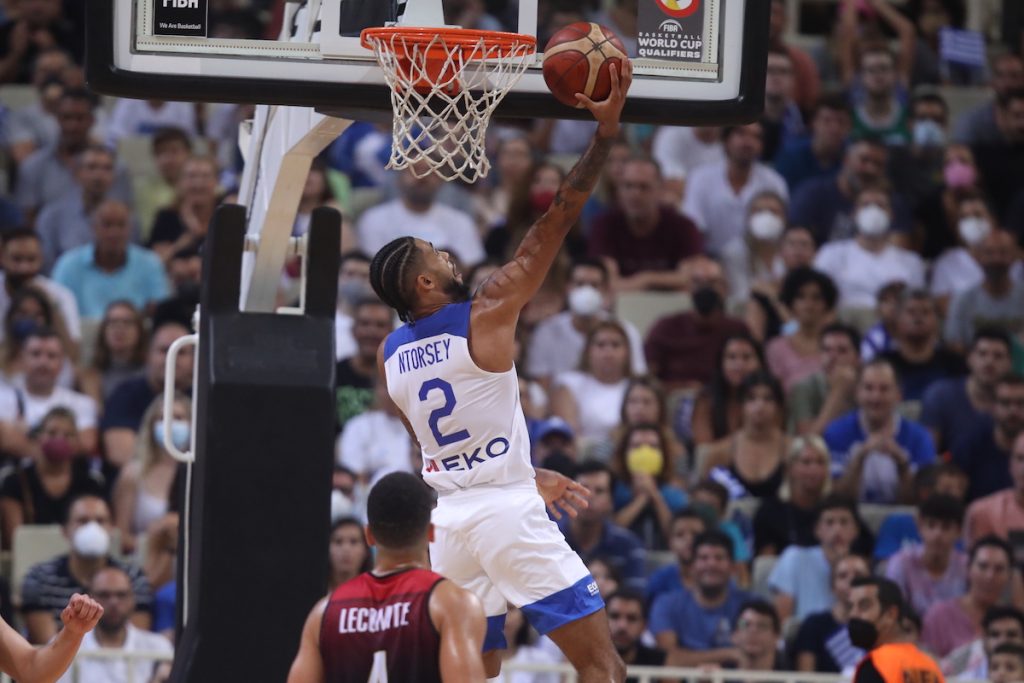 Στην Media Day των Μάβερικς ο Ντόρσεϊ (pic)