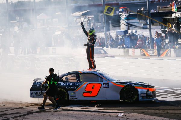 NASCAR: Επεισοδιακή η νίκη του Γκράγκσον (vid)