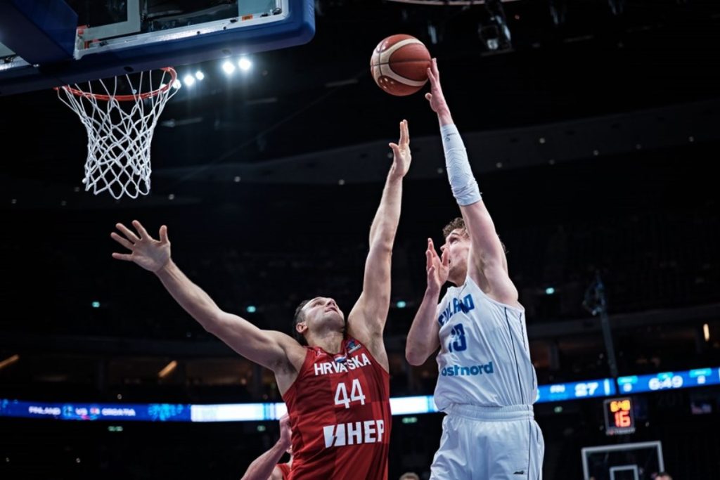 Απίστευτο buzzer beater από τους Φινλανδούς (video)