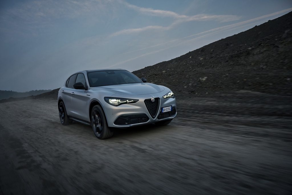 Η Alfa Romeo παρουσιάζει τις νέες Giulia και Stelvio