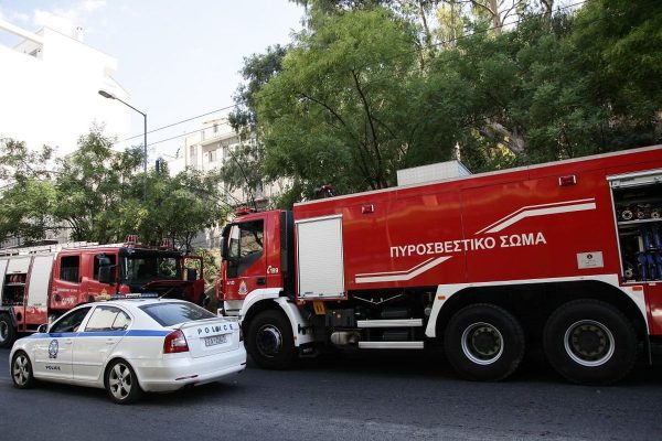 Μαγνησία: Έβαλε φωτιά στο σπίτι του και βγήκε στην αυλή για να φάει