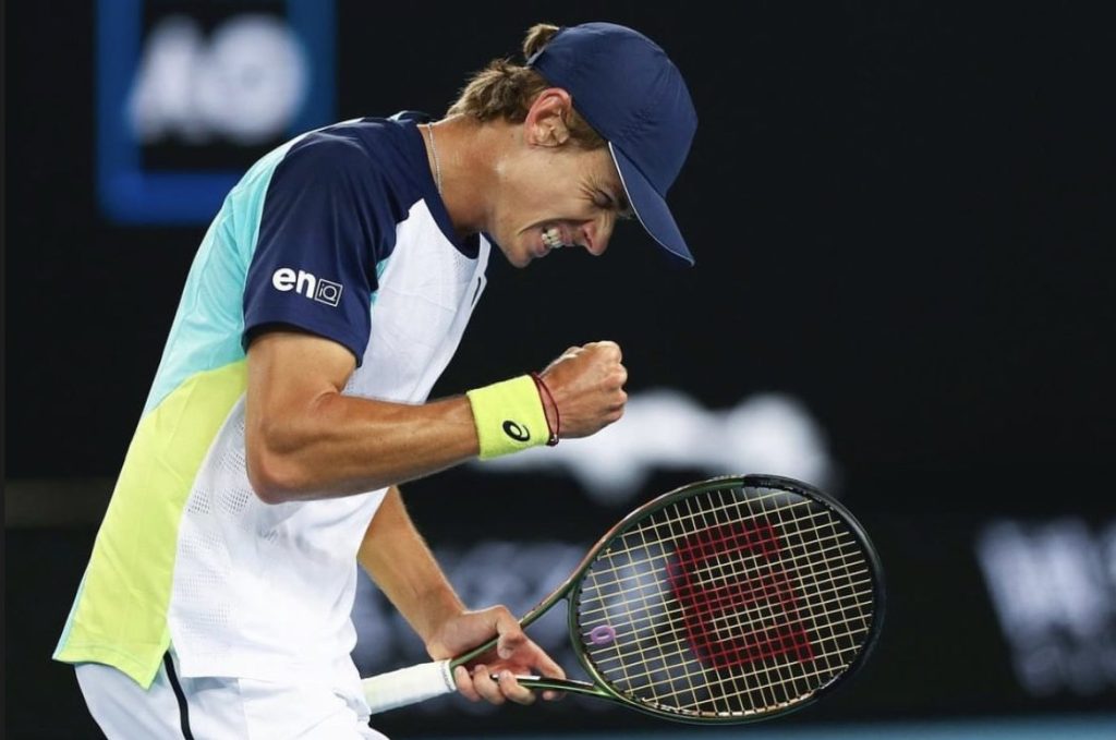 Paris Masters: Πρόκριση με επική μαχή για Ντε Μινόρ! (vid)