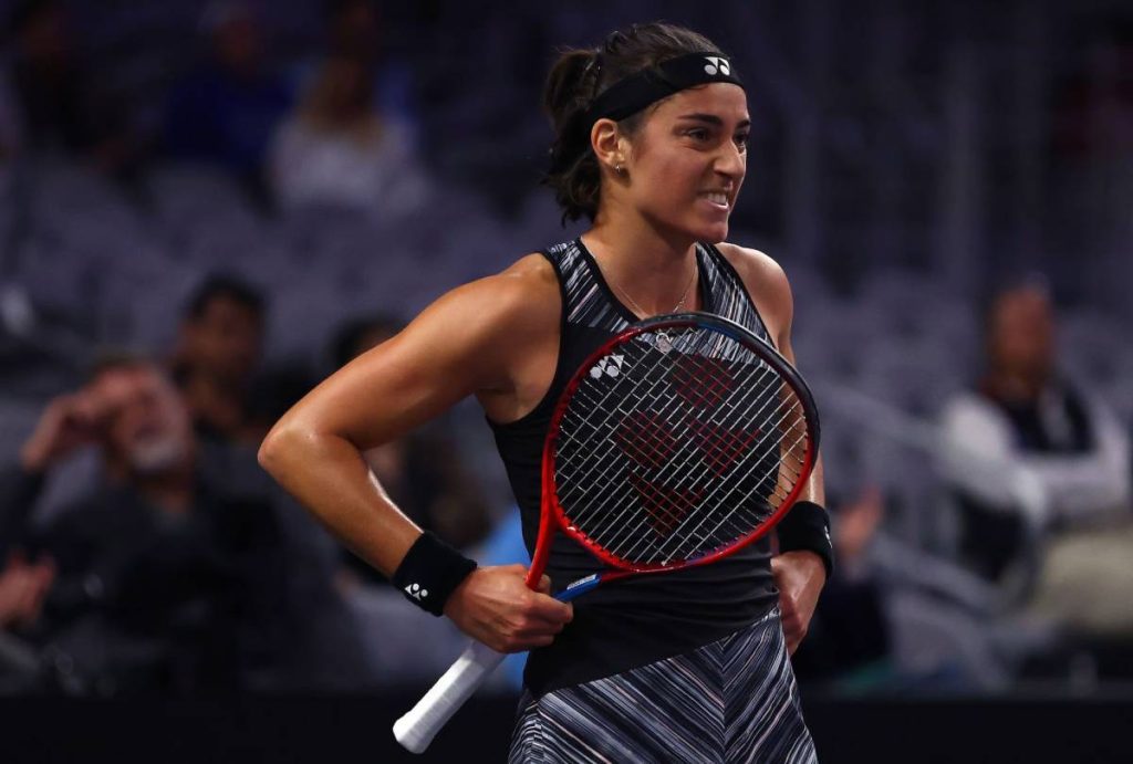 WTA Finals: Με ανατροπή στους «4» η Γκαρσία (vids)