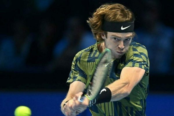 ATP Finals: Τα highlights της αναμέτρησης Μεντβέντεφ-Ρούμπλεφ (vid)