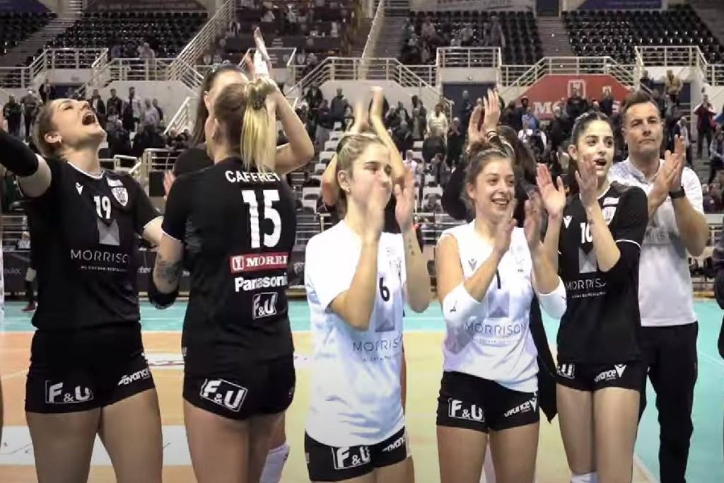 Volley League Γυναικών: Η παρακάμερα στο ντέρμπι ΠΑΟΚ-Ολυμπιακός (vid)