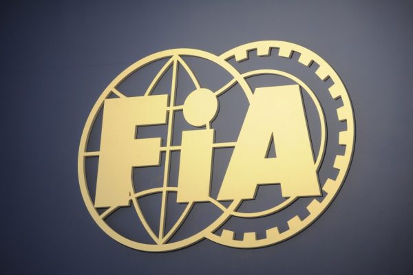 F1: Χαλαρώνει τους κανονισμούς περί εμβολιασμού για τον Covid-19 το 2023