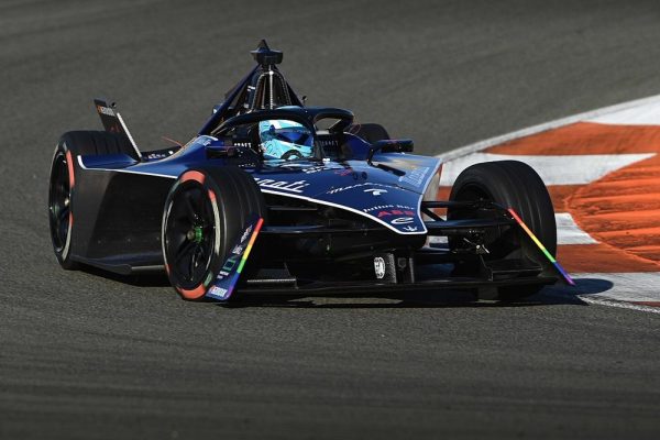 Formula E: Ταχύτερος στις δοκιμές της Βαλένθια ο Γκίντερ