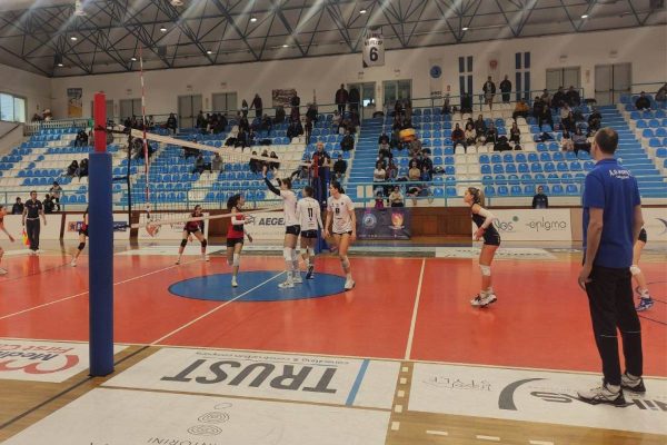 ΑΟ Θήρας-ΖΑΟΝ 3-0: Έκανε εύκολα το 2/2 η ομάδα της Σαντορίνης