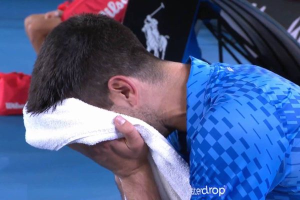 Australian Open, Τσιτσιπάς-Τζόκοβιτς 0-3: Ξέσπασε σε κλάματα ο Νόλε μετά την κατάκτηση του Grand Slam (vid)