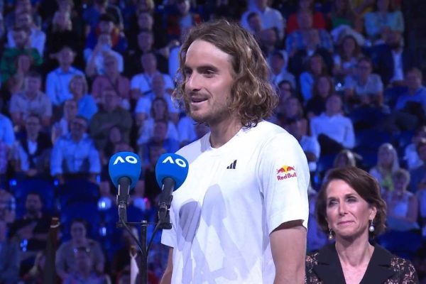 Australian Open, Τσιτσιπάς: «Είναι ο καλύτερος που έχει πιάσει ρακέτα στα χέρια του» (vid)