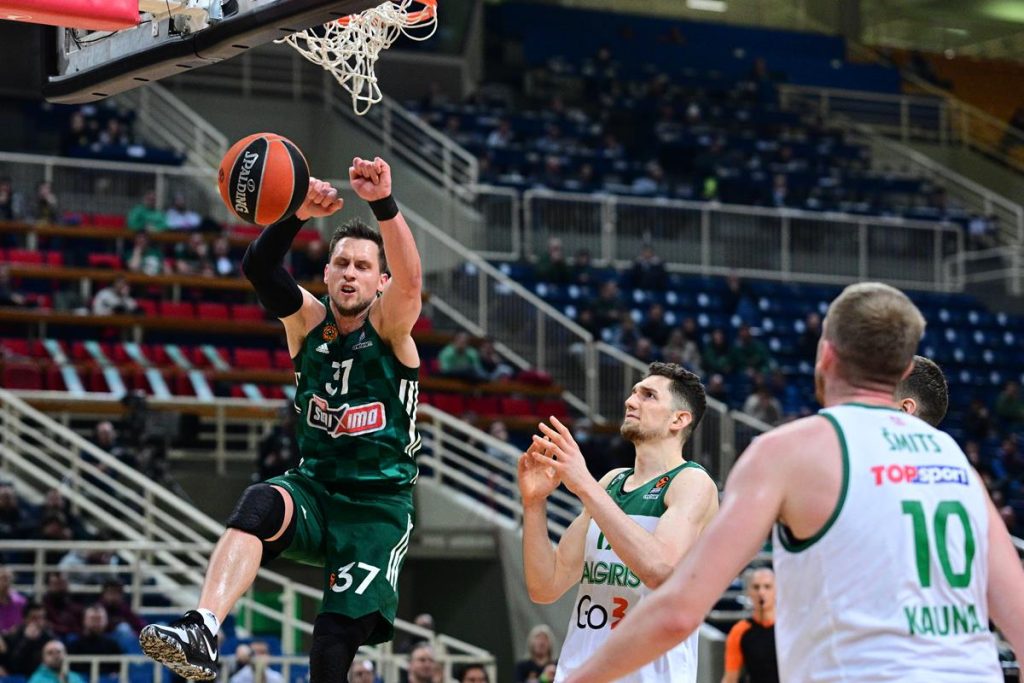 Παίρνει τη baseline και καρφώνει ο Πονίτκα (vid)