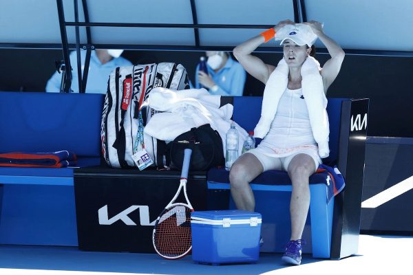 Australian Open: Διέκοψαν τους αγώνες σε όλα τα εξωτερικά γήπεδα λόγω ζέστης (vid)