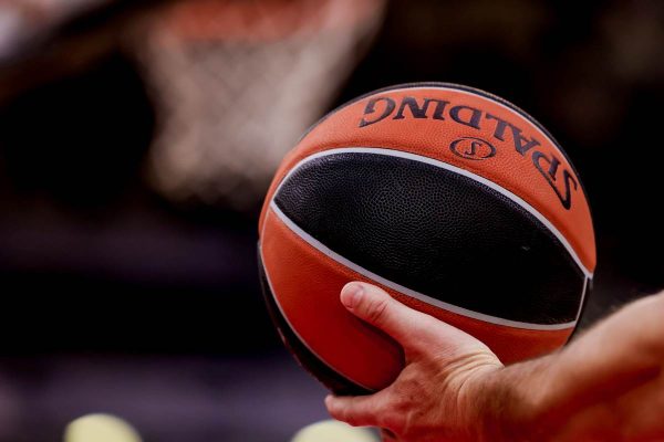 Θα μπορούσε να πάει και χειρότερα: Η EuroLeague μπέρδεψε τον Κώστα Αντετοκούνμπο με τον Γιάννη (pic)