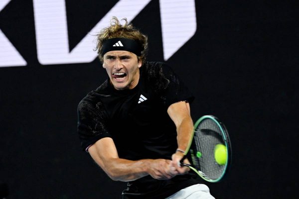 Australian Open: “Ηρωική” επιστροφή για Ζβέρεφ (vid)