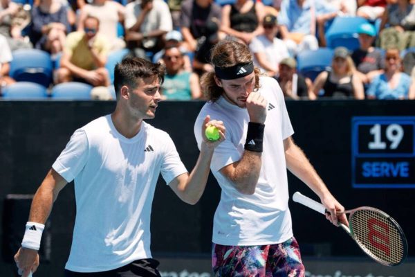 Australian Open: Τα τελευταία λεπτά του super tie-break της αναμέτρησης των αδερφών Τσιτσιπά (vid)