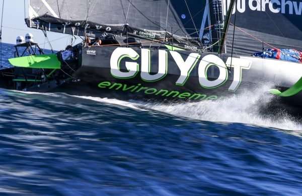 Ocean Race: Ανακάμπτει η GUYOT (vid)