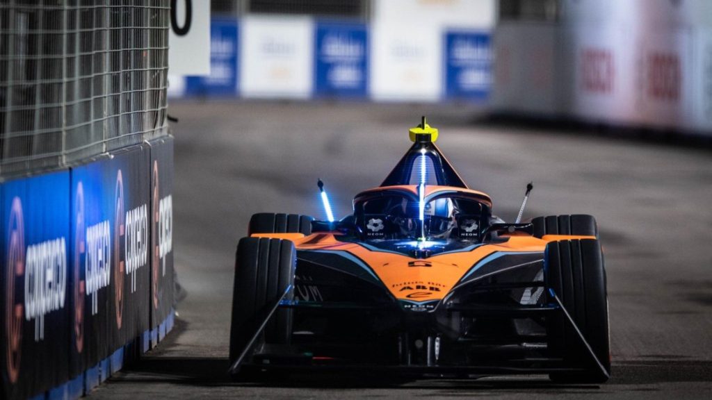 Formula E: Εκκίνηση από την πολ ποζίσιον στη Ντιρίγια για τον Τζέικ Χιούζ (vid)