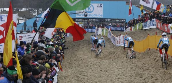 Trofee Koksijde: Εμφατική νίκη για τον Βαν Άερτ (vids)