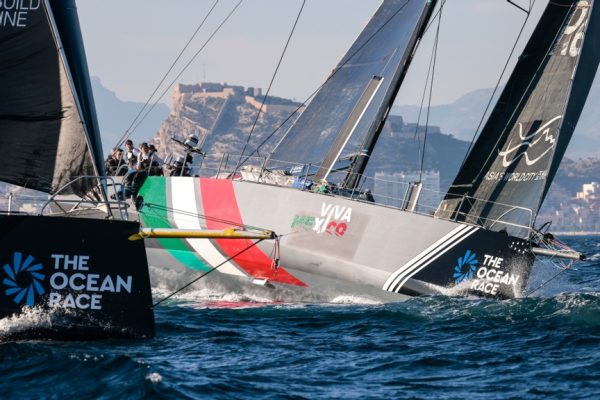 Ocean Race: Άρχισαν τα προβλήματα για Guyot Envornment και Viva Mexico (vid)