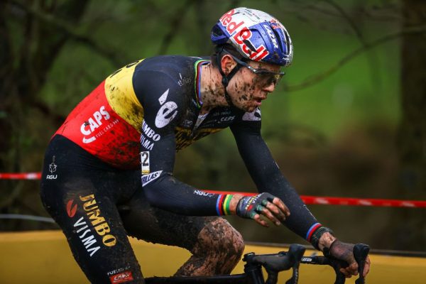 Superprestige Series: Νικητής στο Γκούλεγκεμ ο Βαν Άερτ (vid)