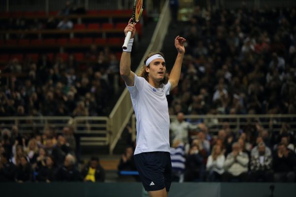 Davis Cup, Ελλάδα-Εκουαδόρ 1-0: Νίκη Τσιτσιπά και πρώτο βήμα για την άνοδο (vids)