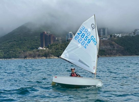 Παραμένει πρώτος ο Βομβύλας στην Hong Kong Race Week