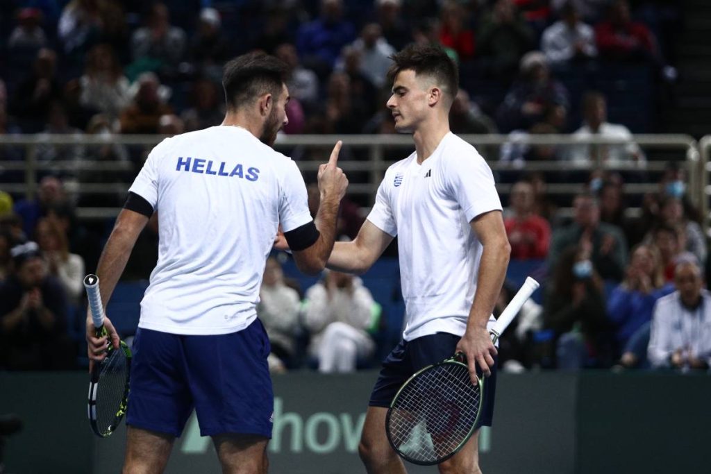 Davis Cup, Ελλάδα-Εκουαδόρ 2-1: Ήττα στο διπλό για Π. Τσιτσιπά και Σκορίλα (vids)