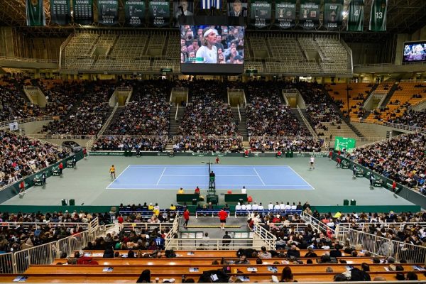 Η Kosmocar… ηλέκτρισε την ατμόσφαιρα στο Davis Cup!