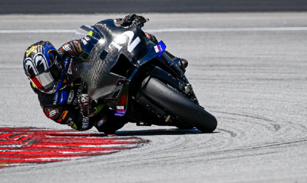 Moto GP: Φωτορεπορτάζ από τη δεύτερη ημέρα στη Sepang (pics)