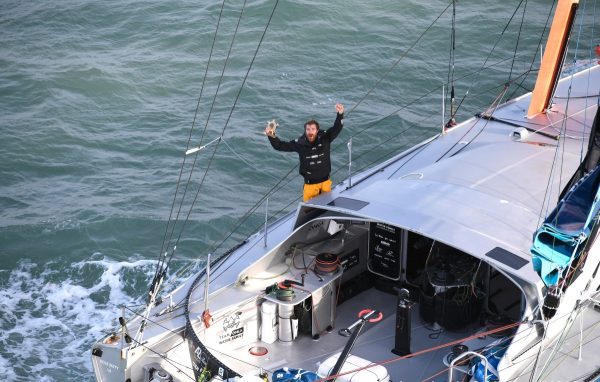 Ocean Race: Την άλλη πλευρά του αγώνα αποκαλύπτει ο Μπενζαμάν Ντουτρό (vid)