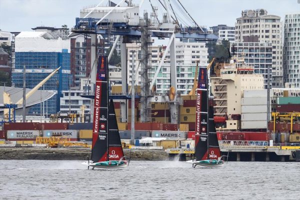 America’s Cup: Με 2 σκάφη άρχισε προπονήσεις η ομάδα της Νέας Ζηλανδίας (vid)