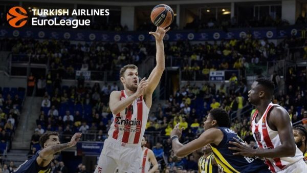 Euroleague: Βεζένκοφ και Σλούκας για MVP της σεζόν (vid)