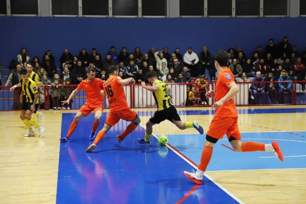 ΑΕΚ-Λάρισα Futsal 10-2: Επίδειξη δύναμης από την «Ένωση» και πρόκριση στα ημιτελικά