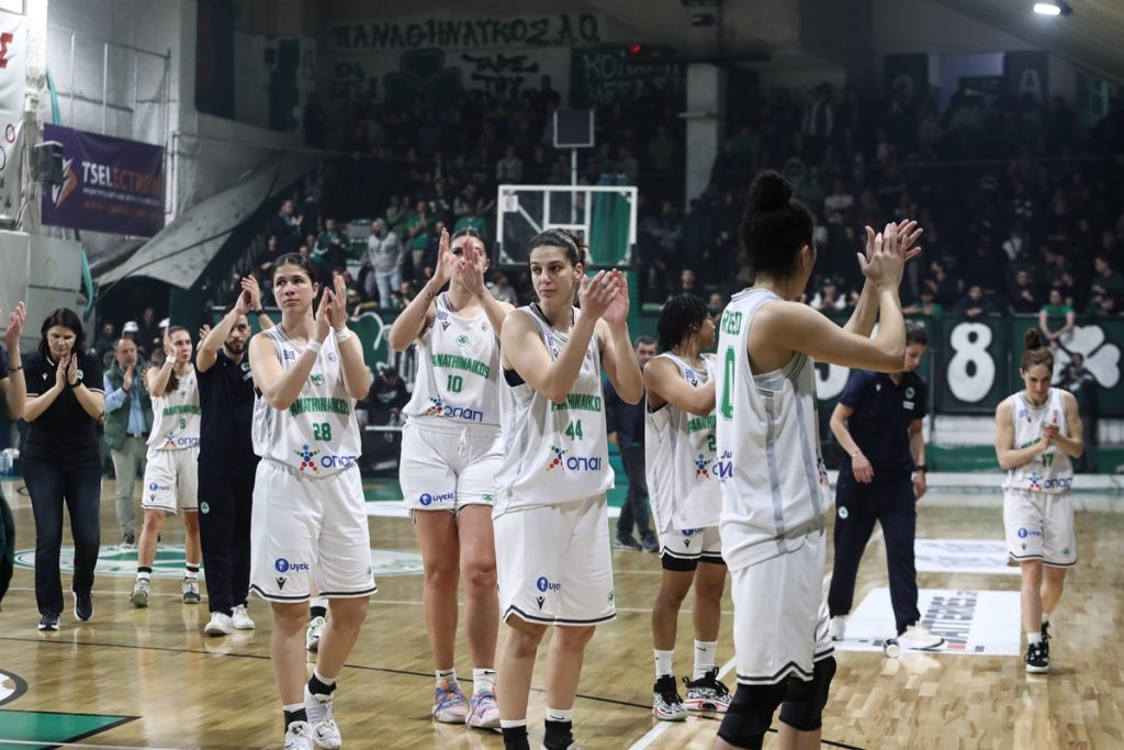 Αποθέωση για τις παίκτριες του Παναθηναϊκού παρά την ήττα (vid)