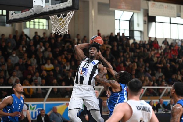 Απόλλων Carna-Ιωνικός Νικαίας 93-66: Νίκη… παρμονής! (vid)