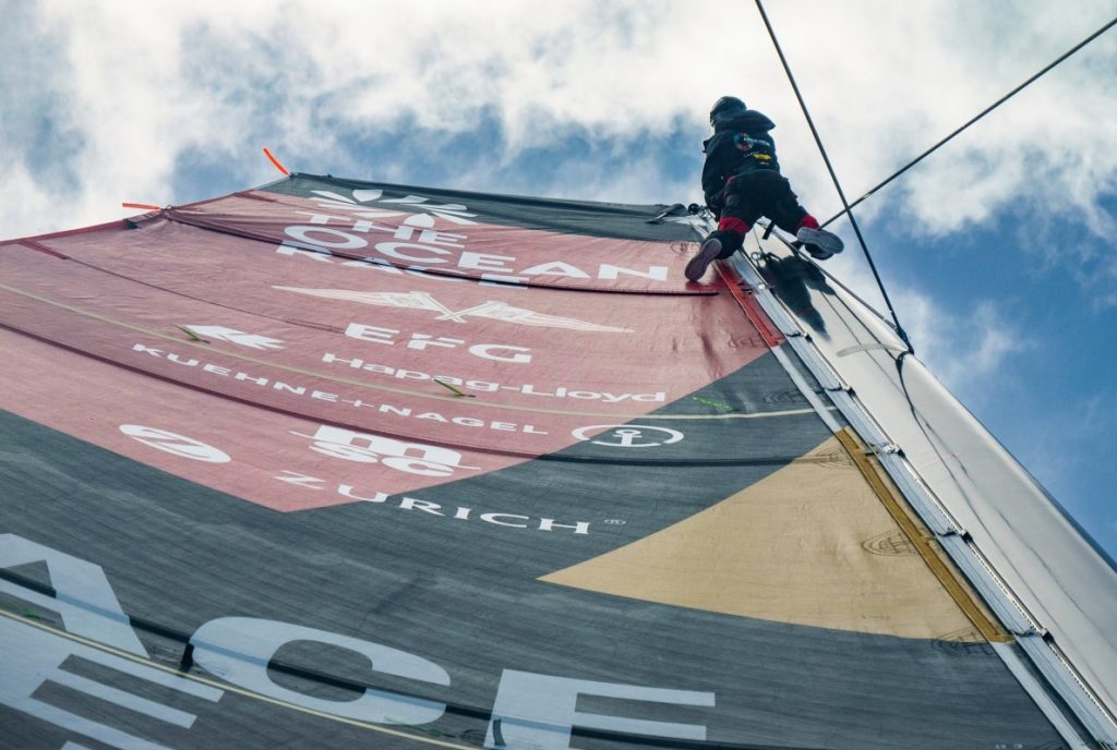 Ocean Race: Χαρίζει θέαμα και αγωνία η Malizia (vid)