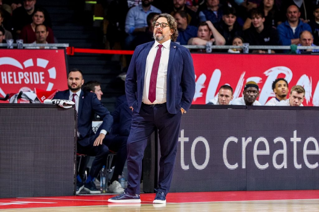 Euroleague: Η πρόβλεψη του Αντρέα Τρινκιέρι για το Ολυμπιακός-Φενέρ και η αποθέωση προς τον Παπανικολάου