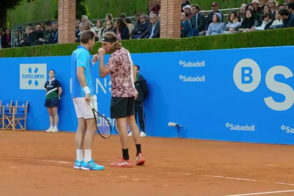 Barcelona Open: Πέρασαν στα προημιτελικά οι Τσιτσιπάς και Μαχούτ στα διπλά (vid)