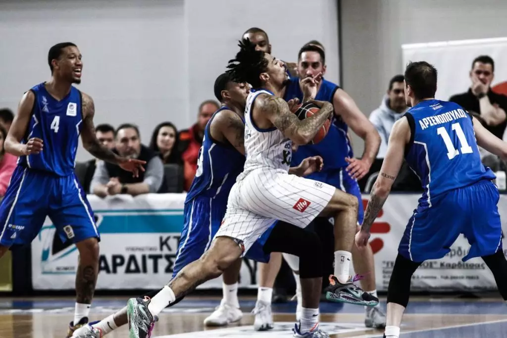 Καρδίτσα-Ιωνικός 85-83: Ο συγκλονιστικός Γκάλινατ νίκησε τον αειθαλή Μπαρτ και «έριξε» τους Νικαιώτες στην Α2! (vids)