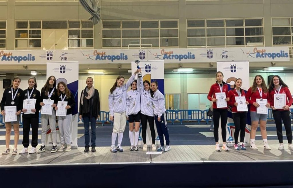 Πανελλήνιο U17: Ο ΑΟΞ Αιγάλεω υπερασπίστηκε τον τίτλο στα ομαδικά του ξίφους ασκήσεως