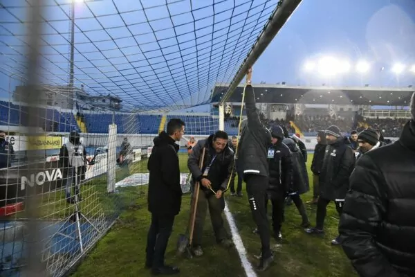 Ο… μπαξές της Σούπερ Λίγκας: Το «κλεμμένο πρωτάθλημα», οι μεθυσμένοι διαιτητές,  το χτύπημα στον Μάσα και ο κορονοϊός