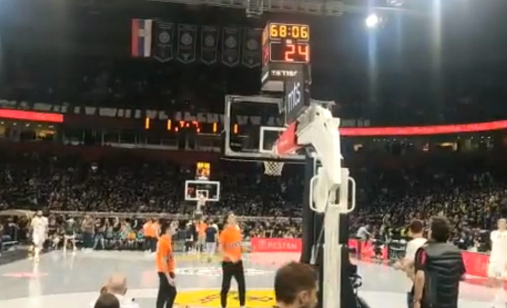 Οι αποδοκιμασίες στην «Stark Arena» κατά την προθέρμανση της Ρεάλ! (vid)