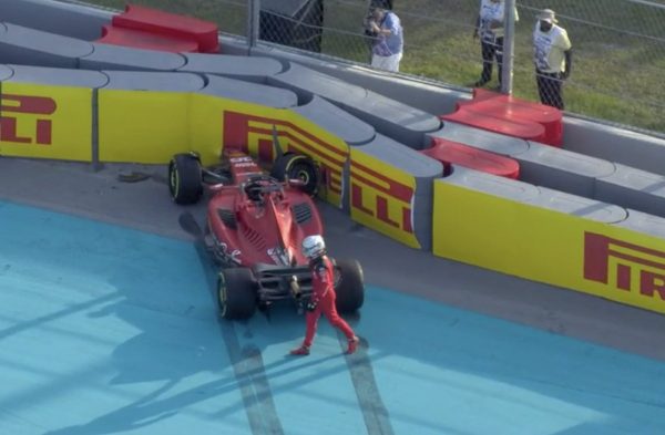 F1, Σαρλ Λεκλέρ: «Υποφέρω σαν τρελός με το μονοθέσιο της Ferrari» (vid)