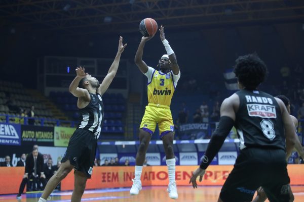 Περιστέρι – ΠΑΟΚ 73-51: Στην τρίτη θέση με «sweep» το σύνολο του Σπανούλη (vid)