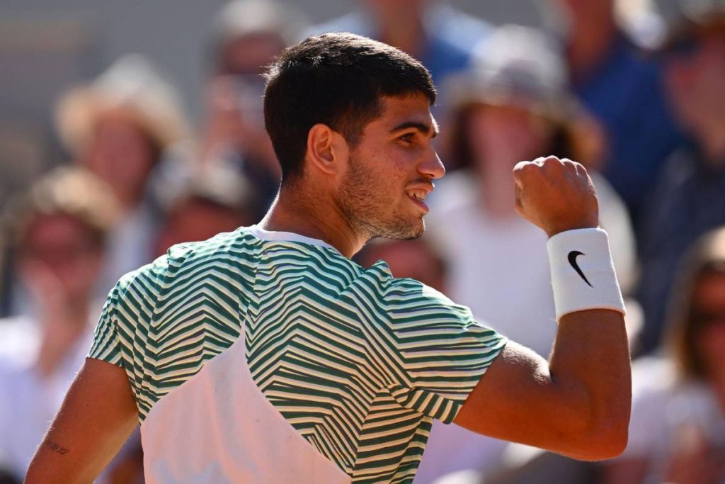 Roland Garros: Πέρασε στους “8” με καθαρή νίκη ο Αλκαράθ και περιμένει Τσιτσιπά (vid)