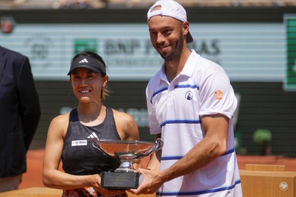 Roland Garros: Τίτλος στα μεικτά διπλά μετά τον αποκλεισμό για την Κάτο (vid)